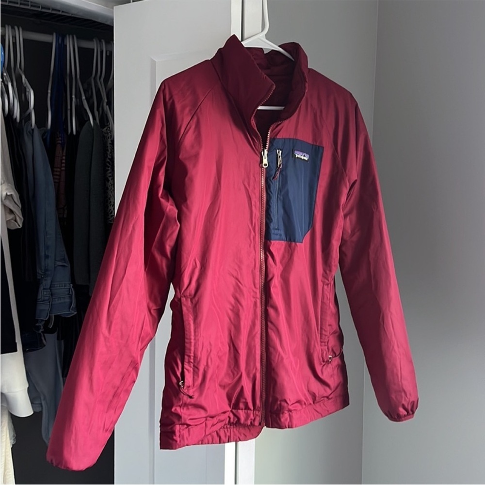 Patagonia Quilted Packable Reversible Nanopuff Red and Navy Jacket, worn twice